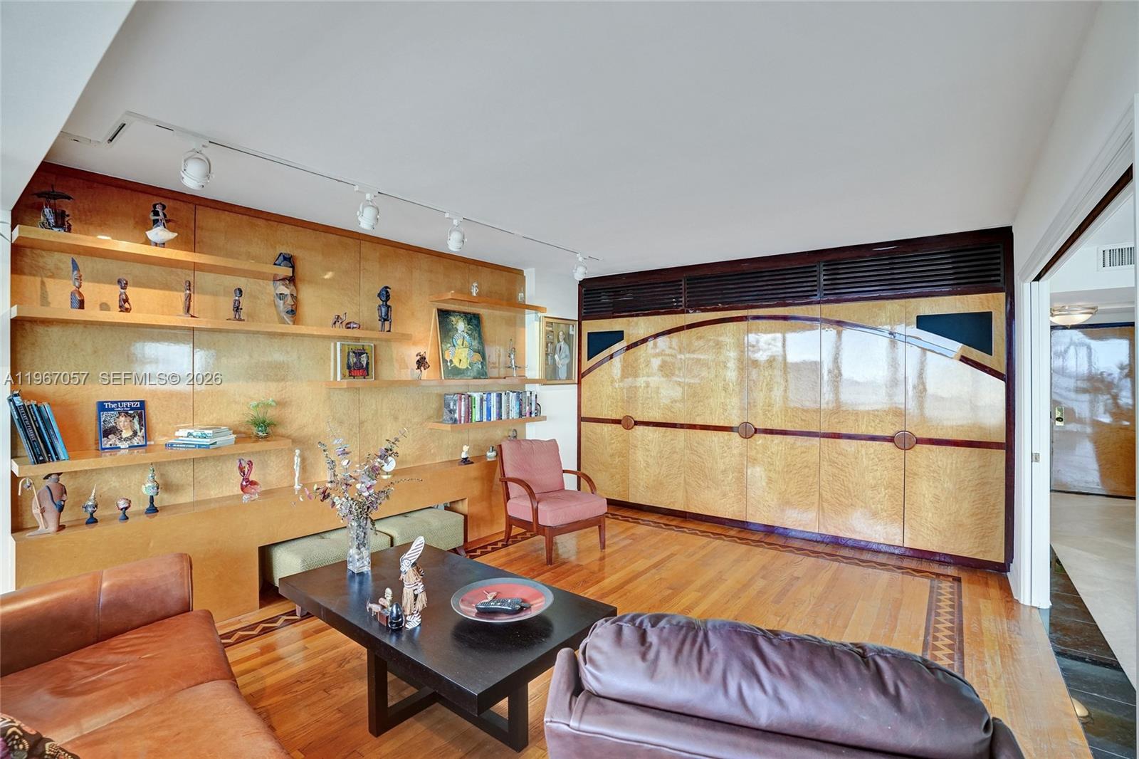 11113 Biscayne Blvd 1757