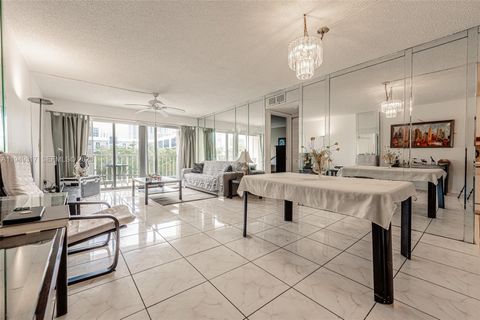 Photo of 200 178th Dr #406, Sunny Isles Beach, FL 33160 (MLS # A11949317)