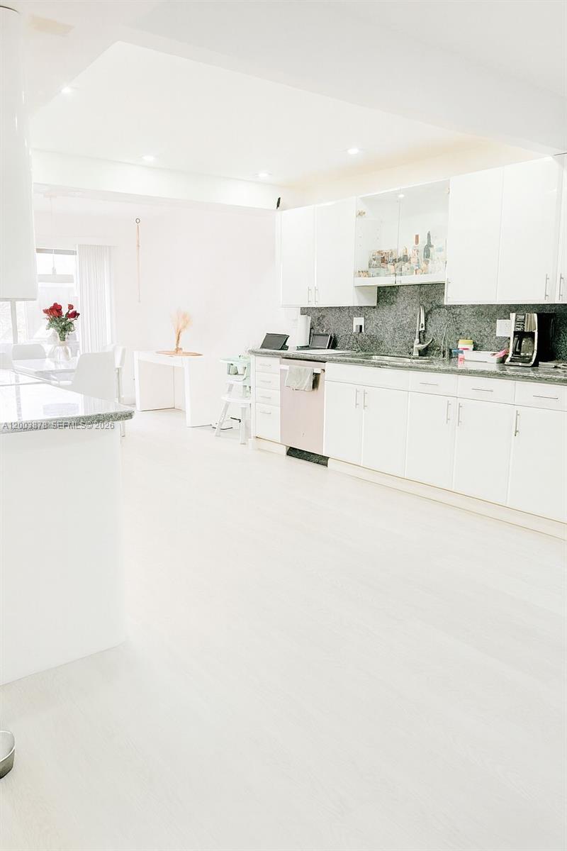 WOODVILLE - Residential