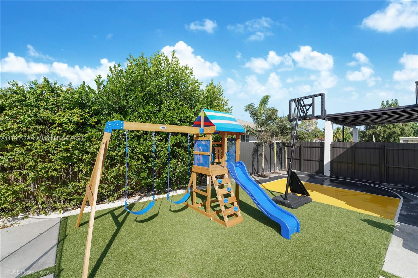 1ST ADDN TO PANULETA GARD - Residential