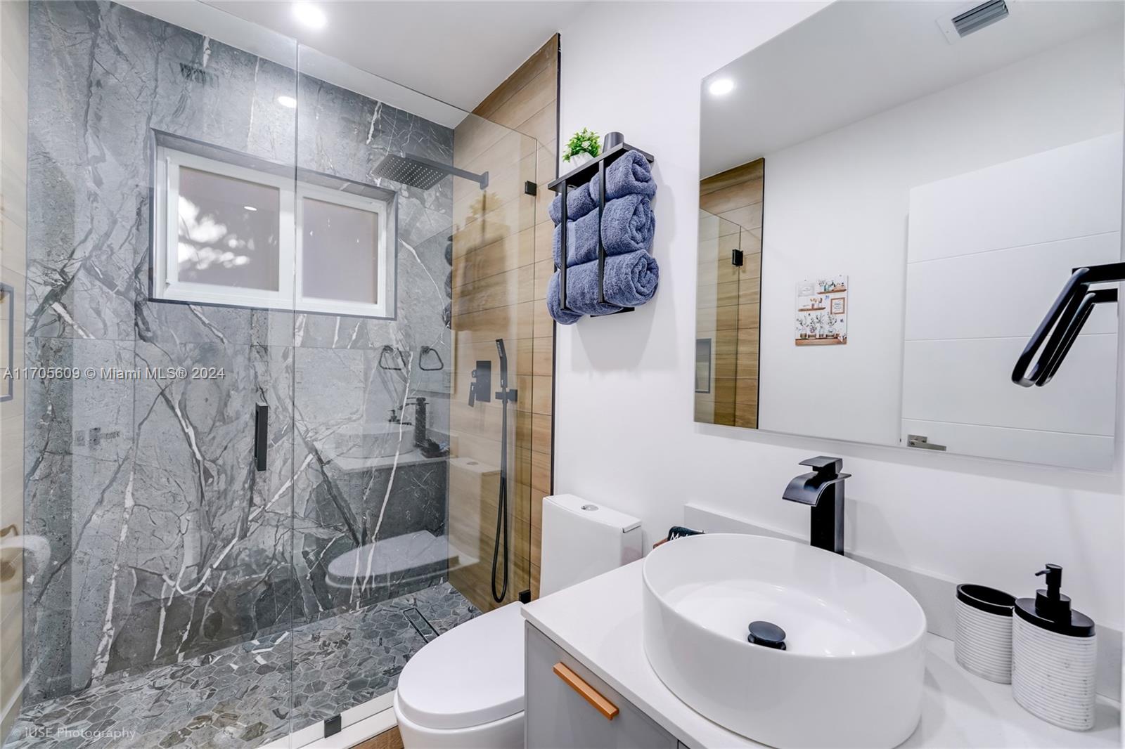 1ST ADDN TO PANULETA GARD - Residential