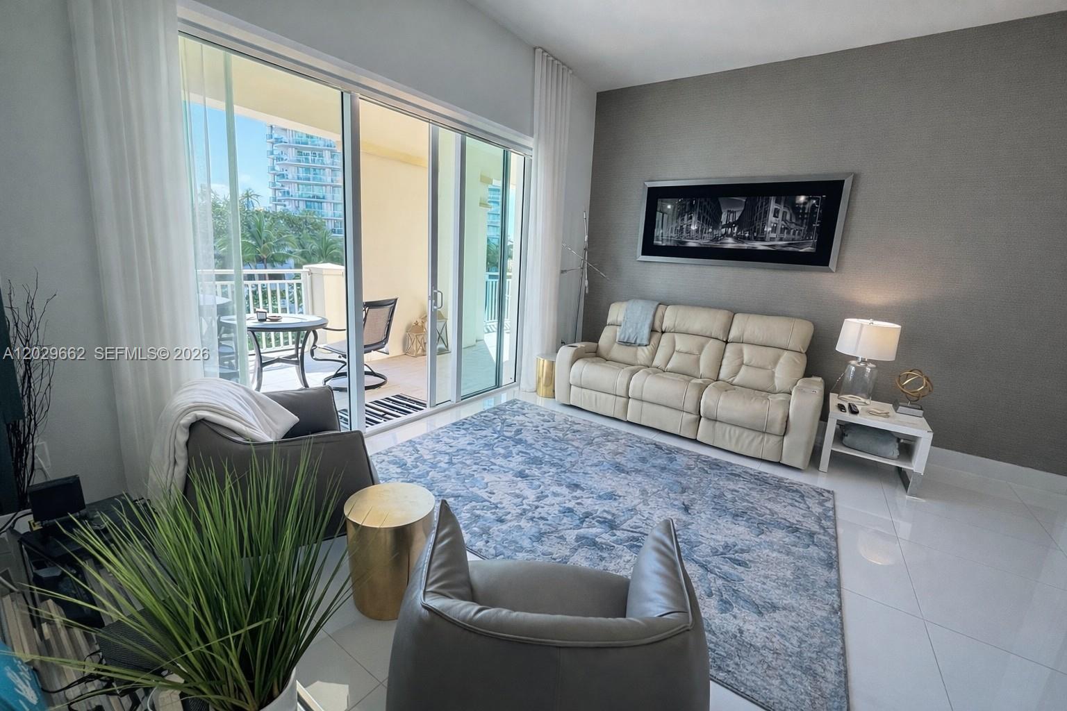 250 Sunny Isles Blvd TH-407