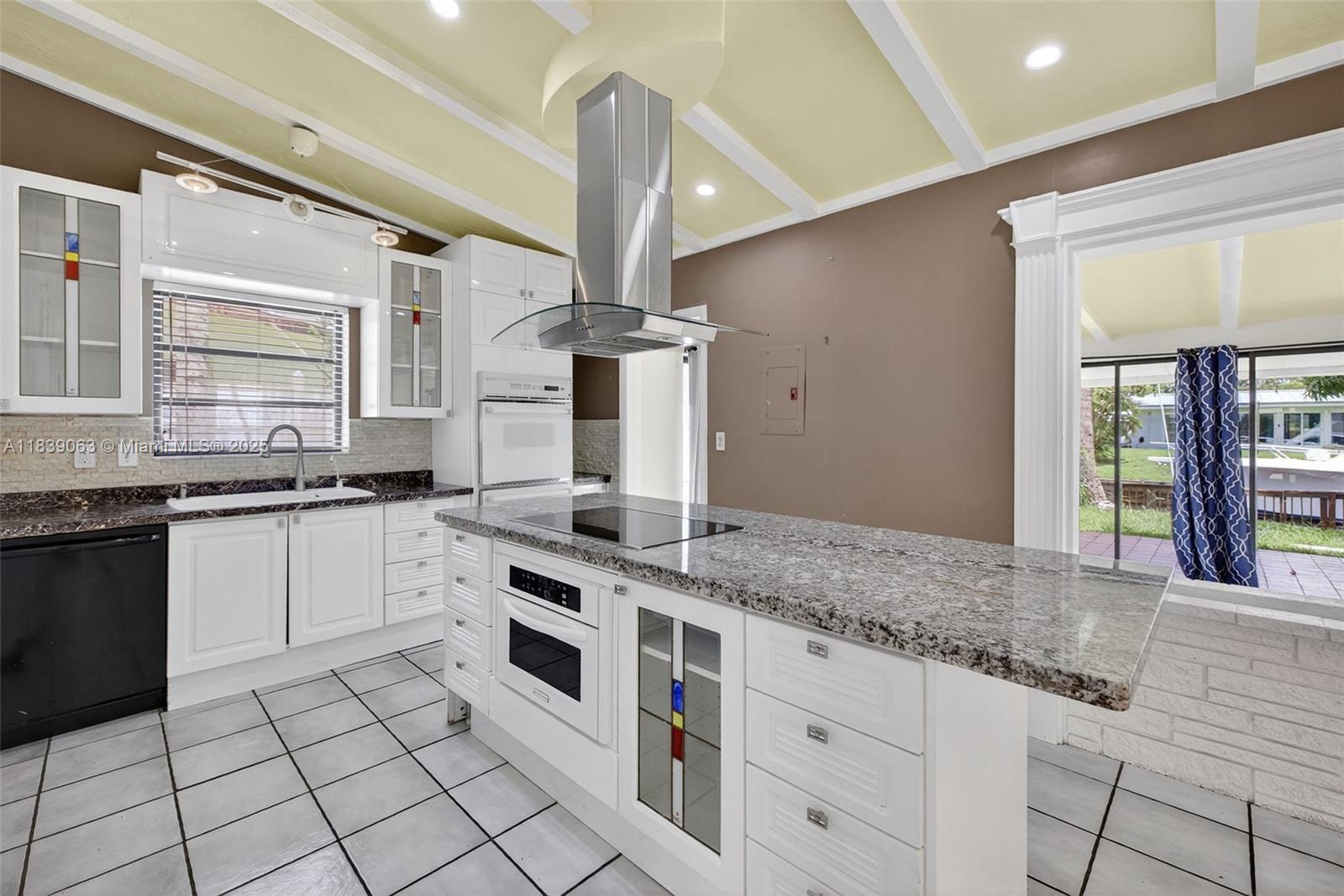 LAUDERDALE ISLES NO 2 - Residential