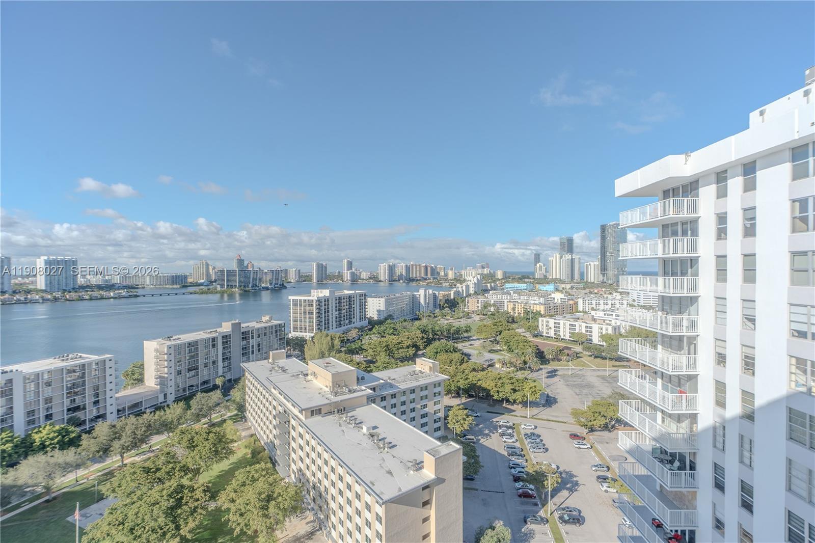 WINSTON TOWERS 400 CONDO - Residential