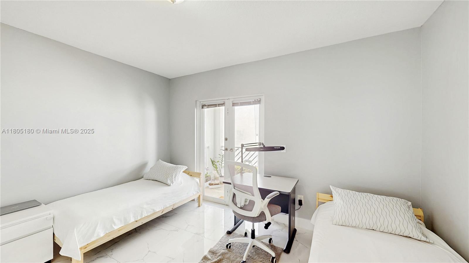 ROADS END VILLAGE CONDO - Residential