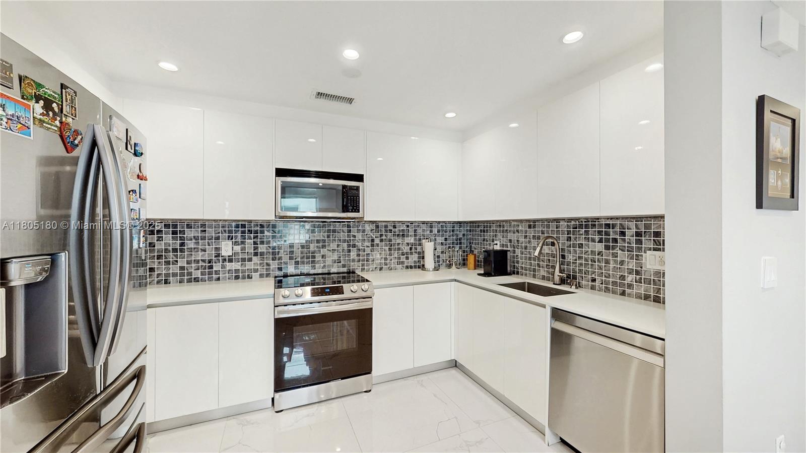 ROADS END VILLAGE CONDO - Residential