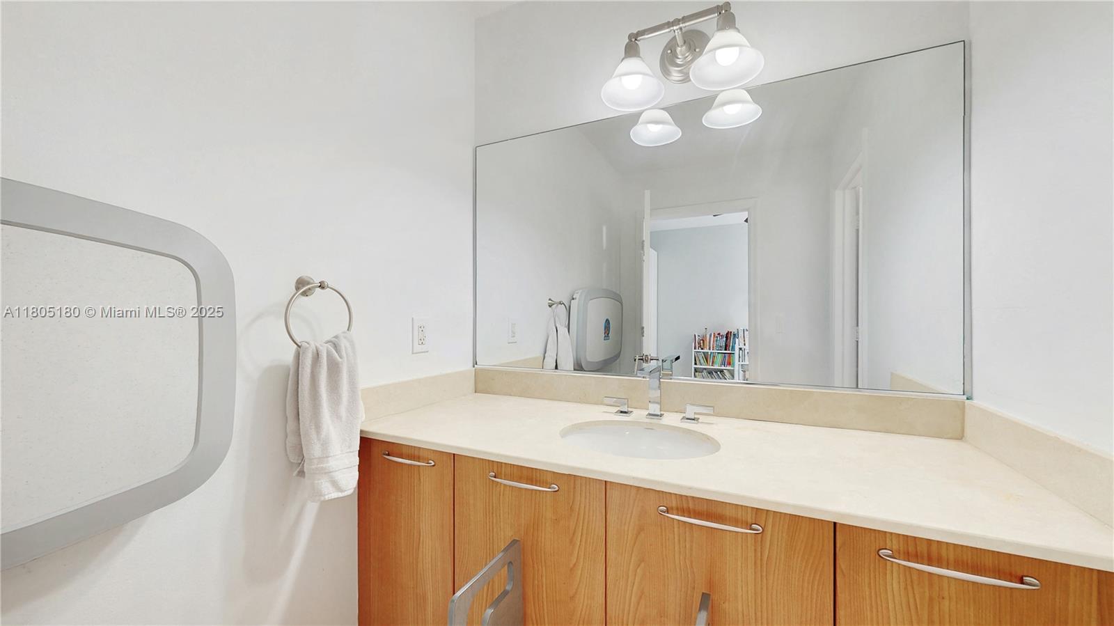 ROADS END VILLAGE CONDO - Residential