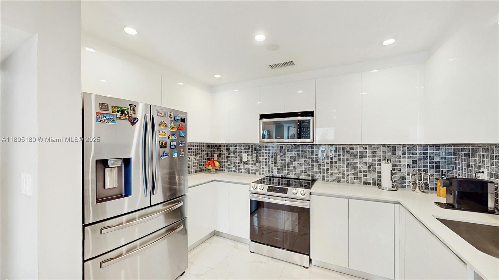 ROADS END VILLAGE CONDO - Residential
