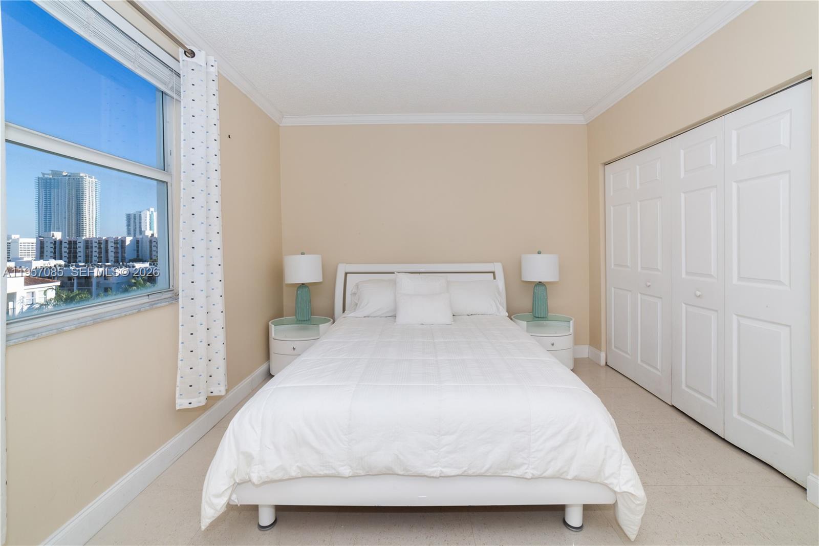 PORTO BELLAGIO CONDO - Residential