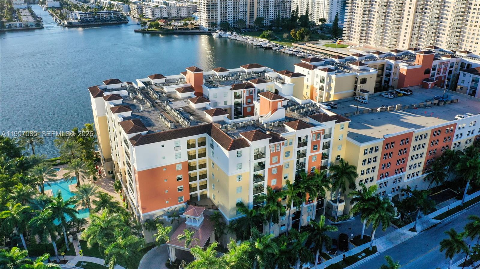 PORTO BELLAGIO CONDO - Residential