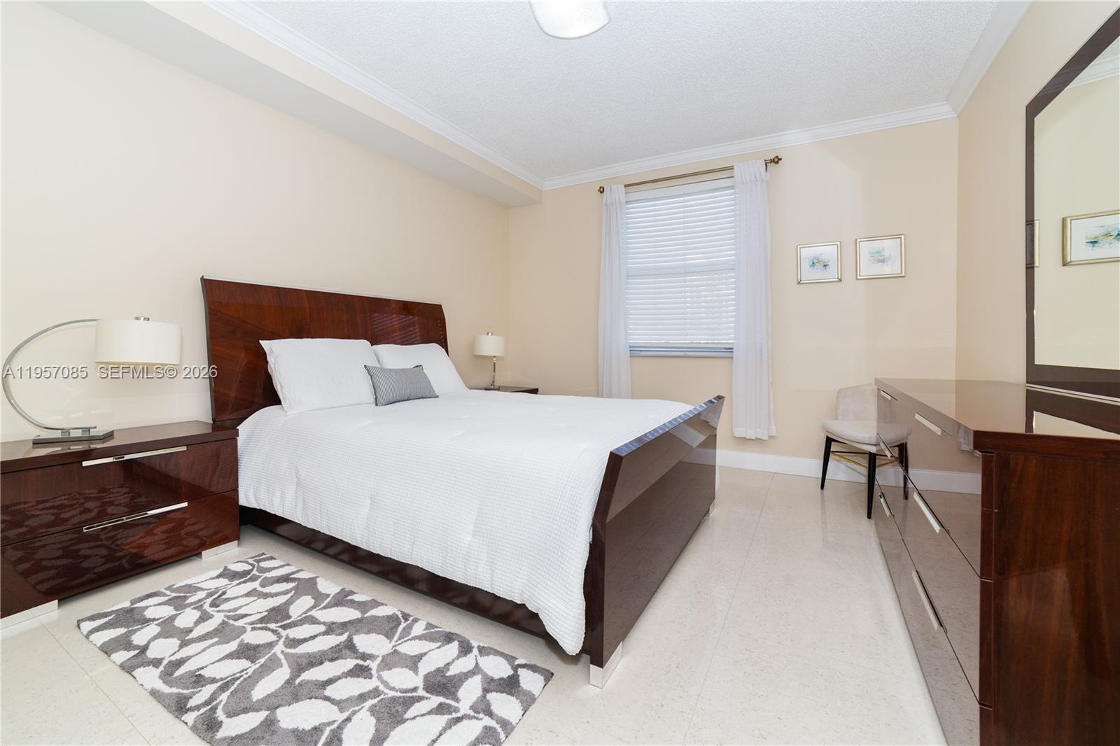 PORTO BELLAGIO CONDO - Residential