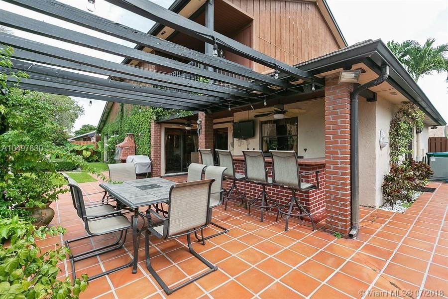 LAKES OF THE MEADOW SEC 4 - Residential