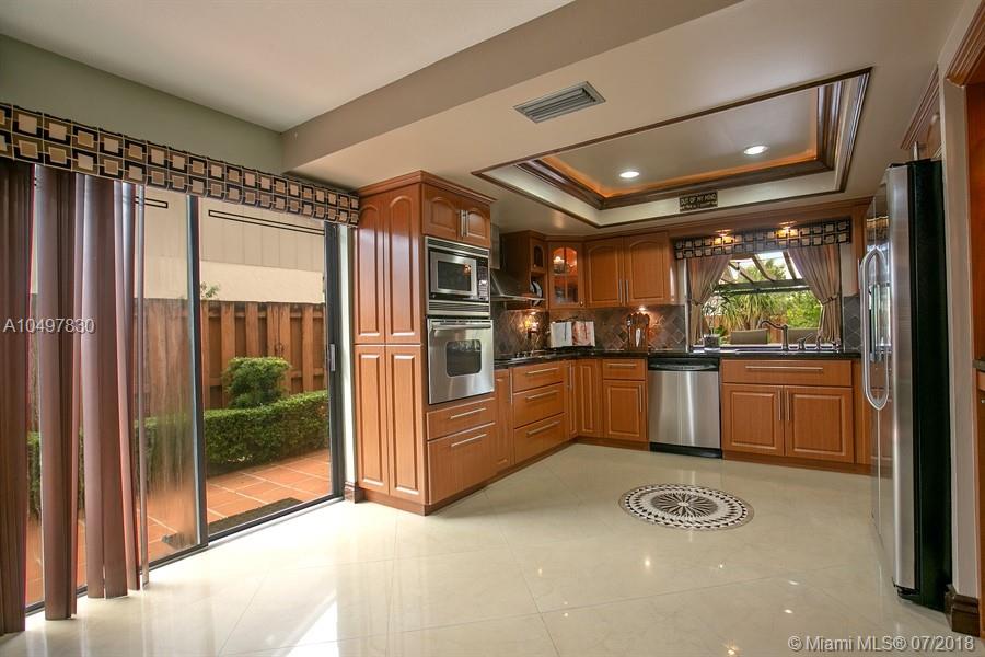 LAKES OF THE MEADOW SEC 4 - Residential