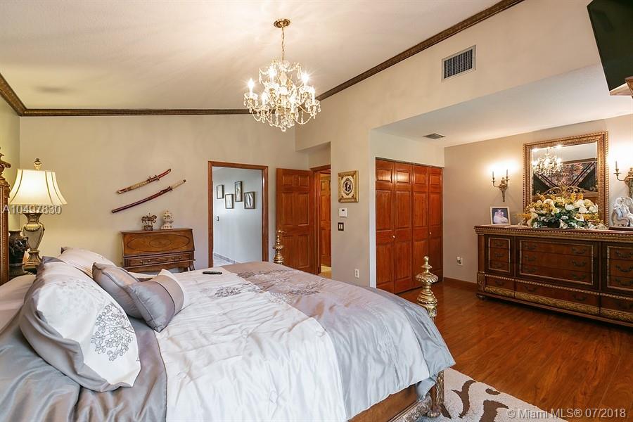 LAKES OF THE MEADOW SEC 4 - Residential