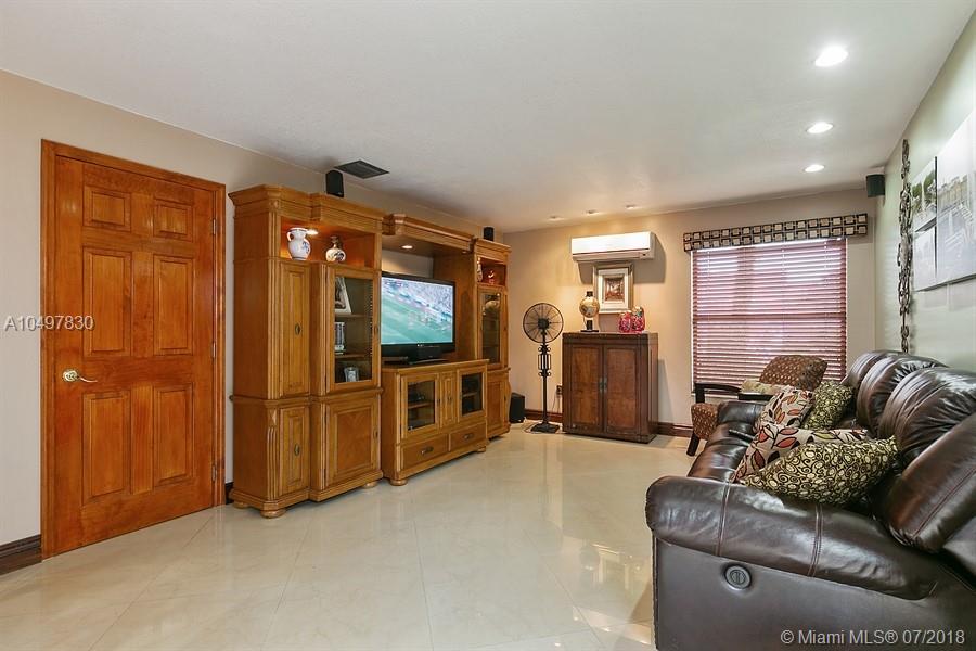 LAKES OF THE MEADOW SEC 4 - Residential