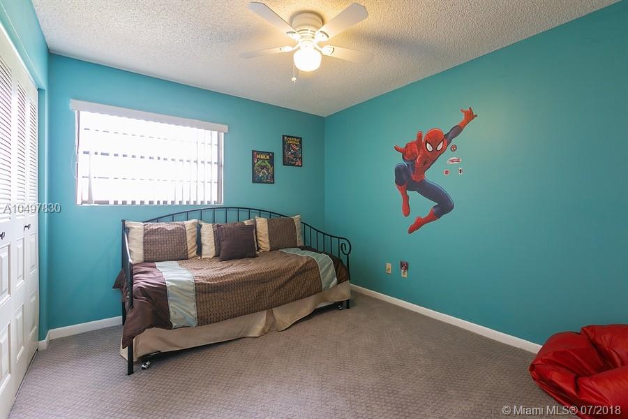 LAKES OF THE MEADOW SEC 4 - Residential