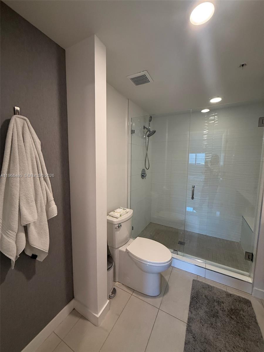 GRAND BAY COMMONS SOUTH - Residential Lease