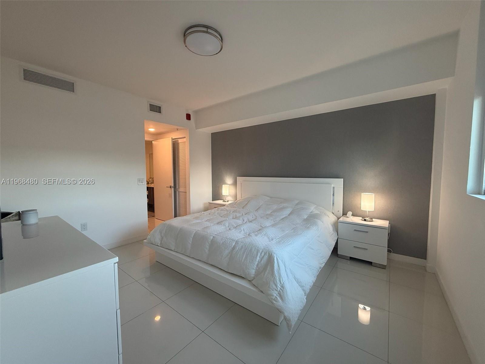 GRAND BAY COMMONS SOUTH - Residential Lease