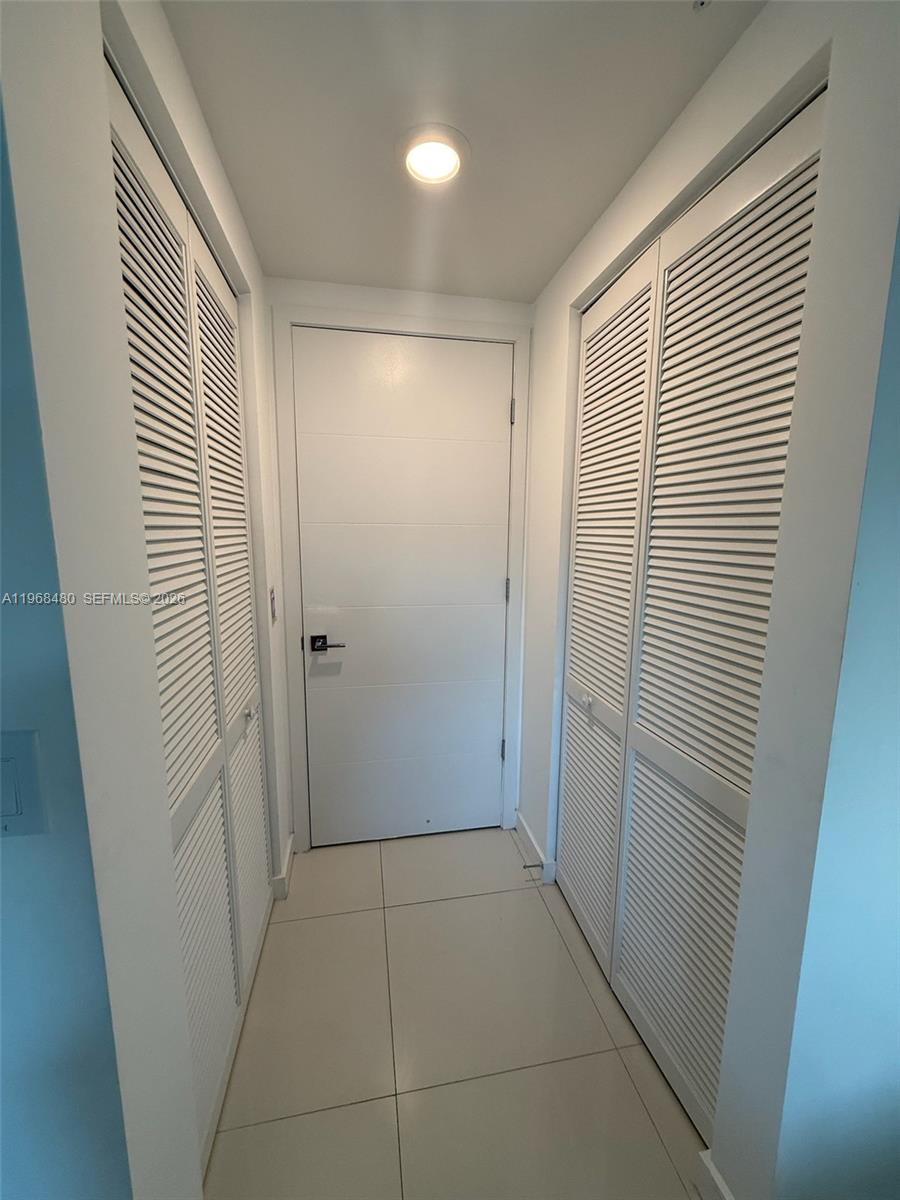 GRAND BAY COMMONS SOUTH - Residential Lease