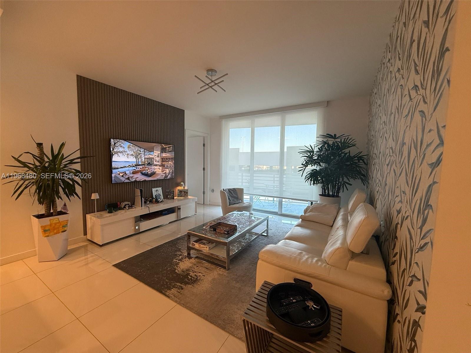 GRAND BAY COMMONS SOUTH - Residential Lease