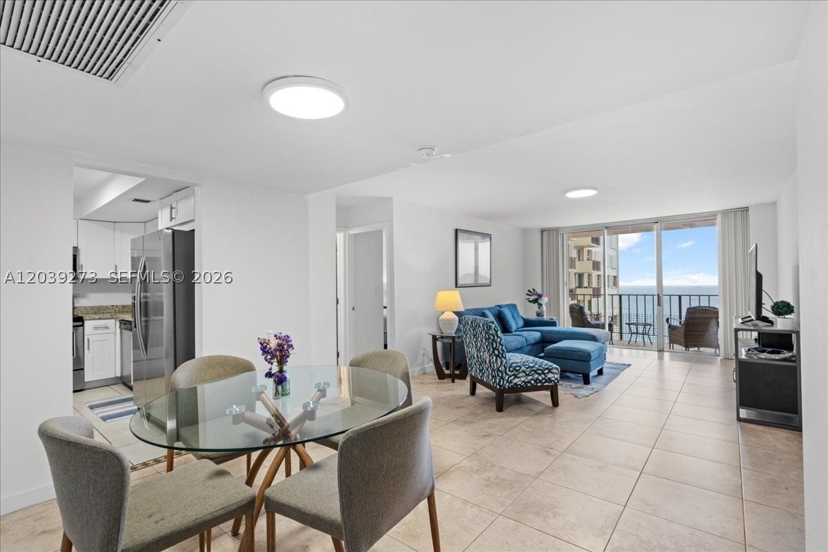 1900 S Ocean Blvd 11T