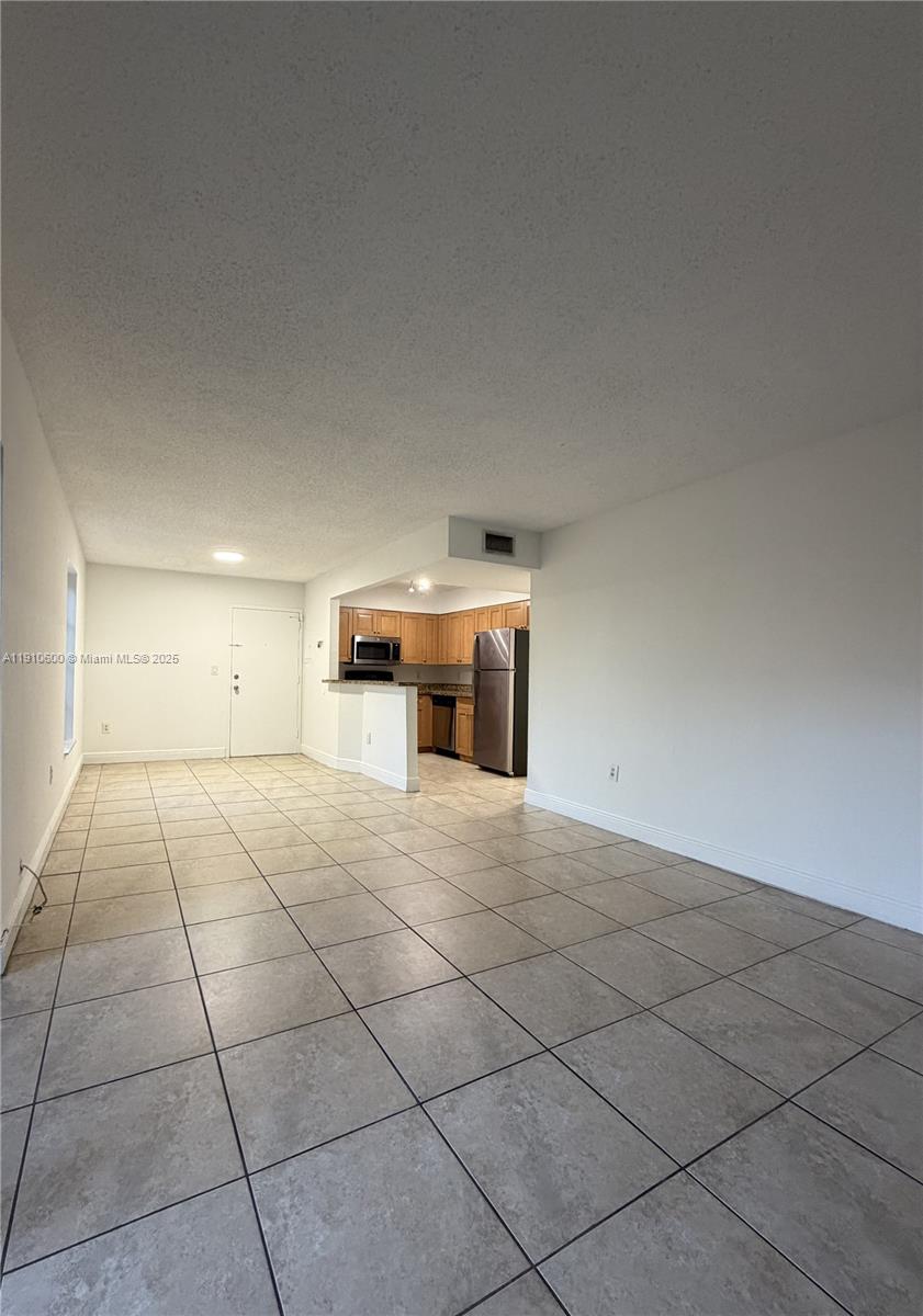 DORAL GARDENS II CONDO - Residential Lease