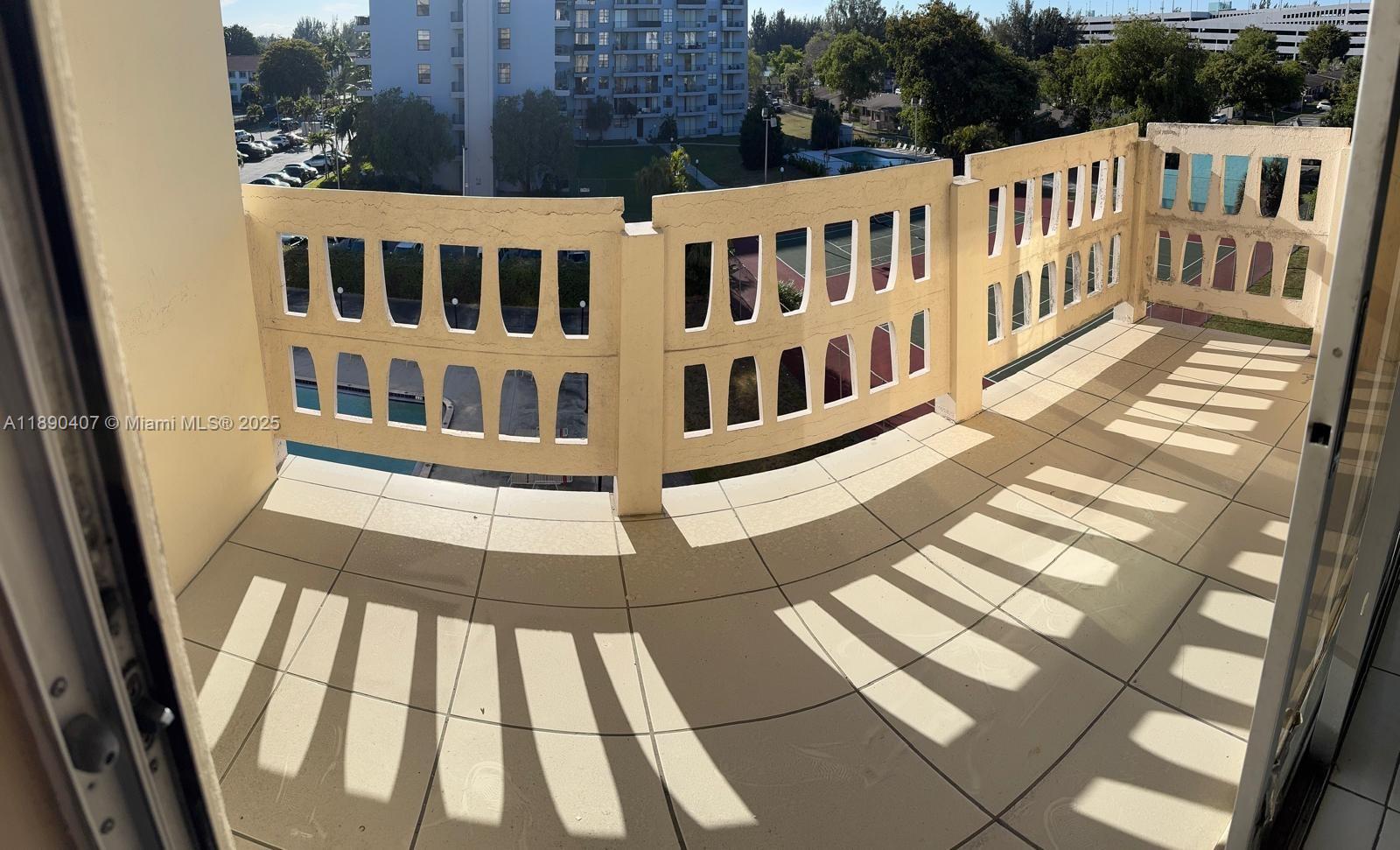 PARKWAY TOWERS BLDG 1 CON - Residential