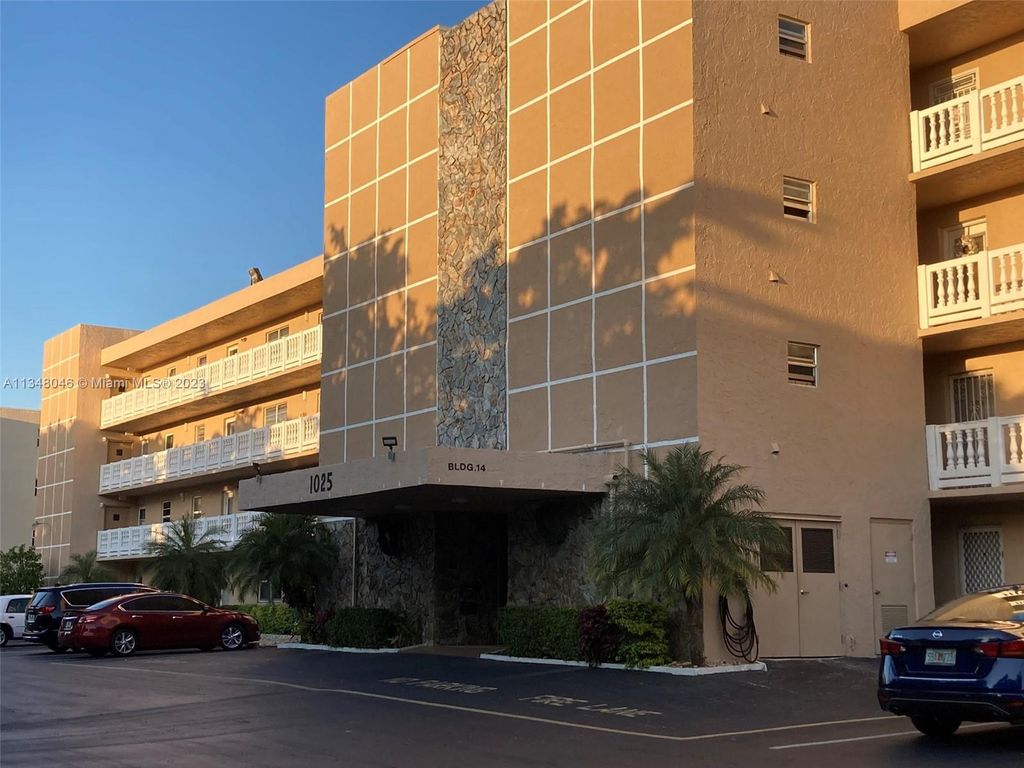 Photo of 1025 SE 4th Ave #106, Dania Beach, FL 33004 (MLS # A11348046)