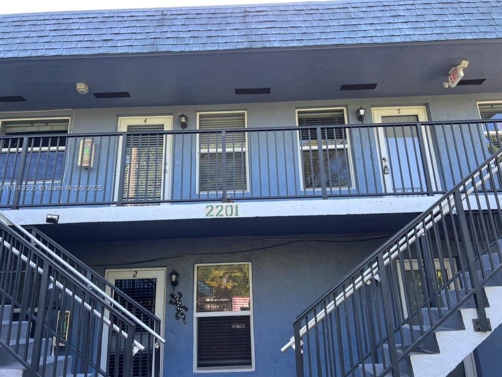Photo of 2201 Miami Rd #2, Fort Lauderdale, FL 33316 (MLS # A11849503)