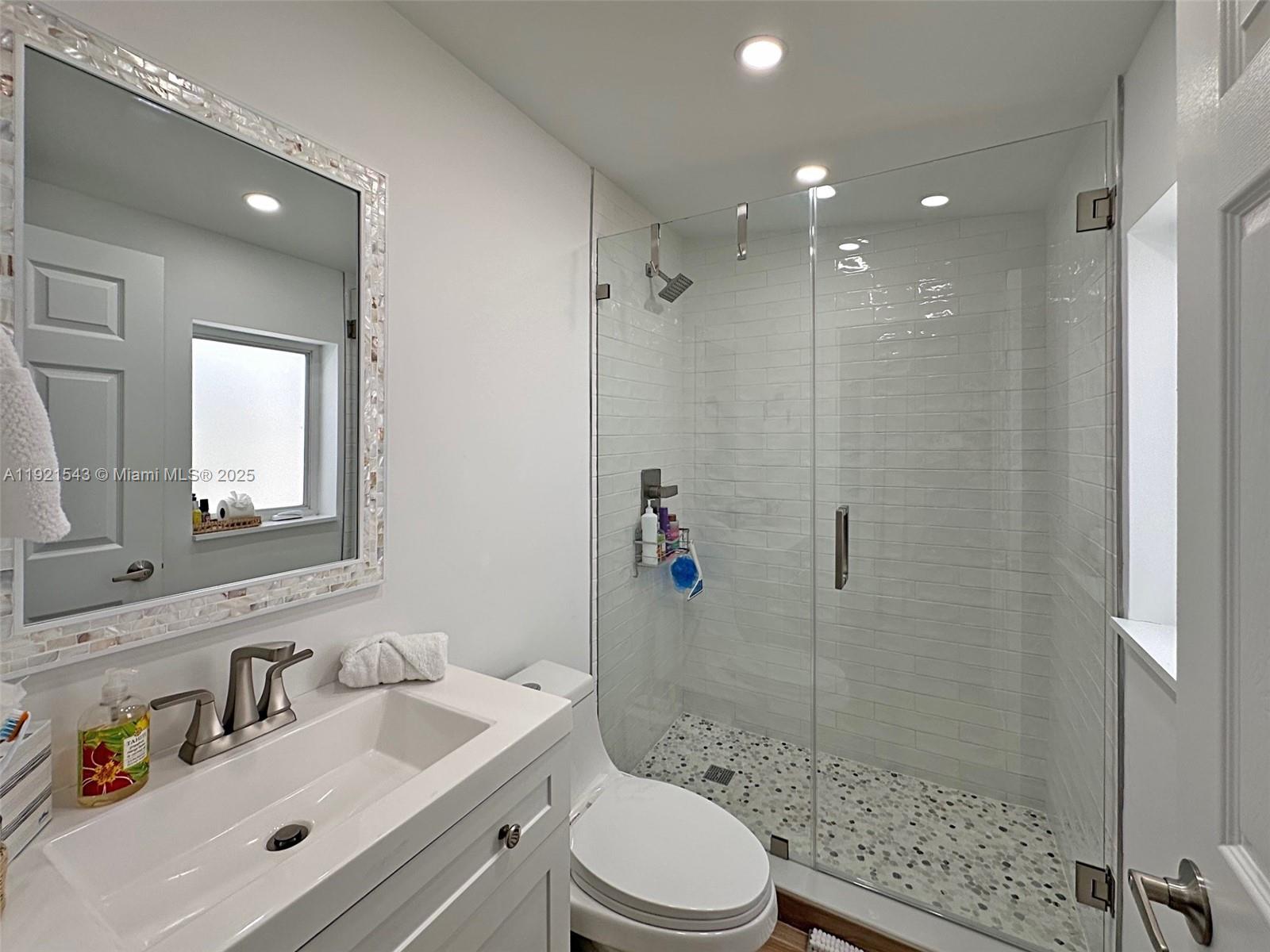 PIRATES COVE - Residential