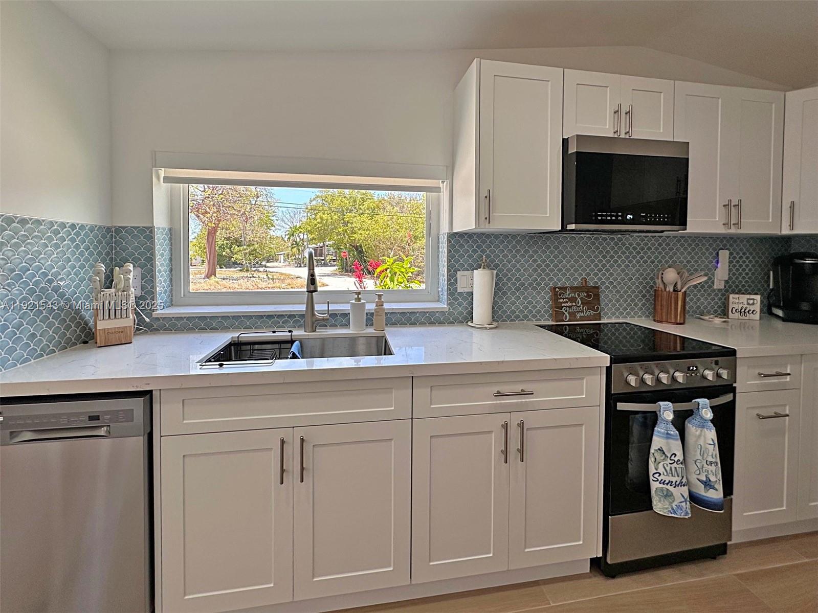 PIRATES COVE - Residential