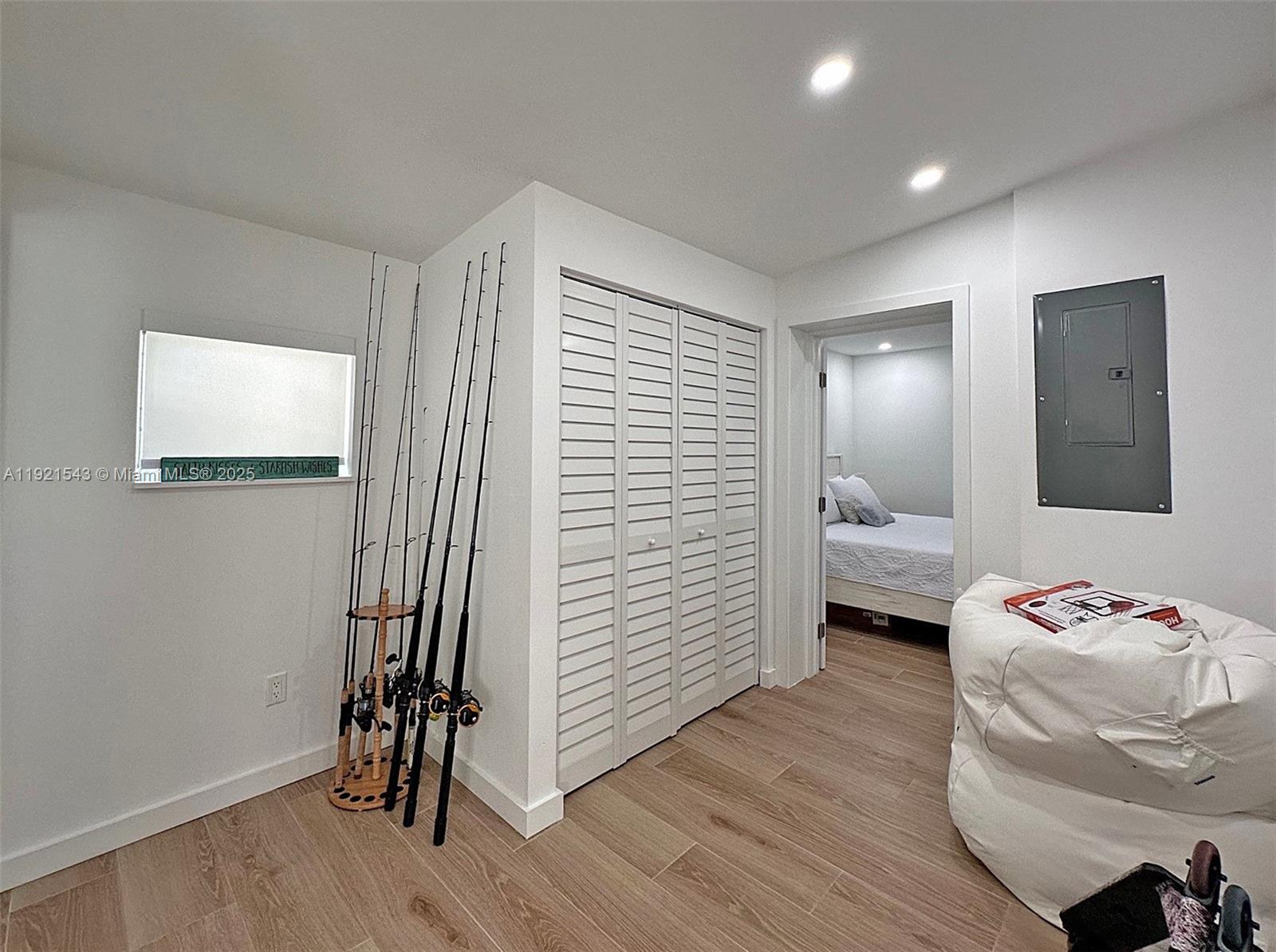 PIRATES COVE - Residential