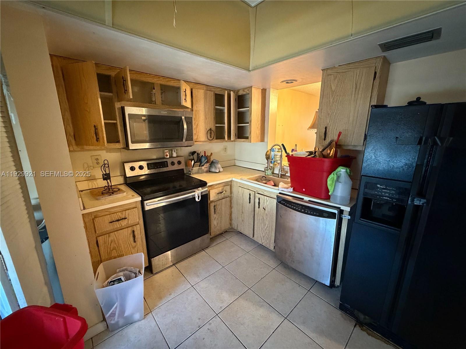 9 OF PALM SPRINGS 2 CONDO - Residential