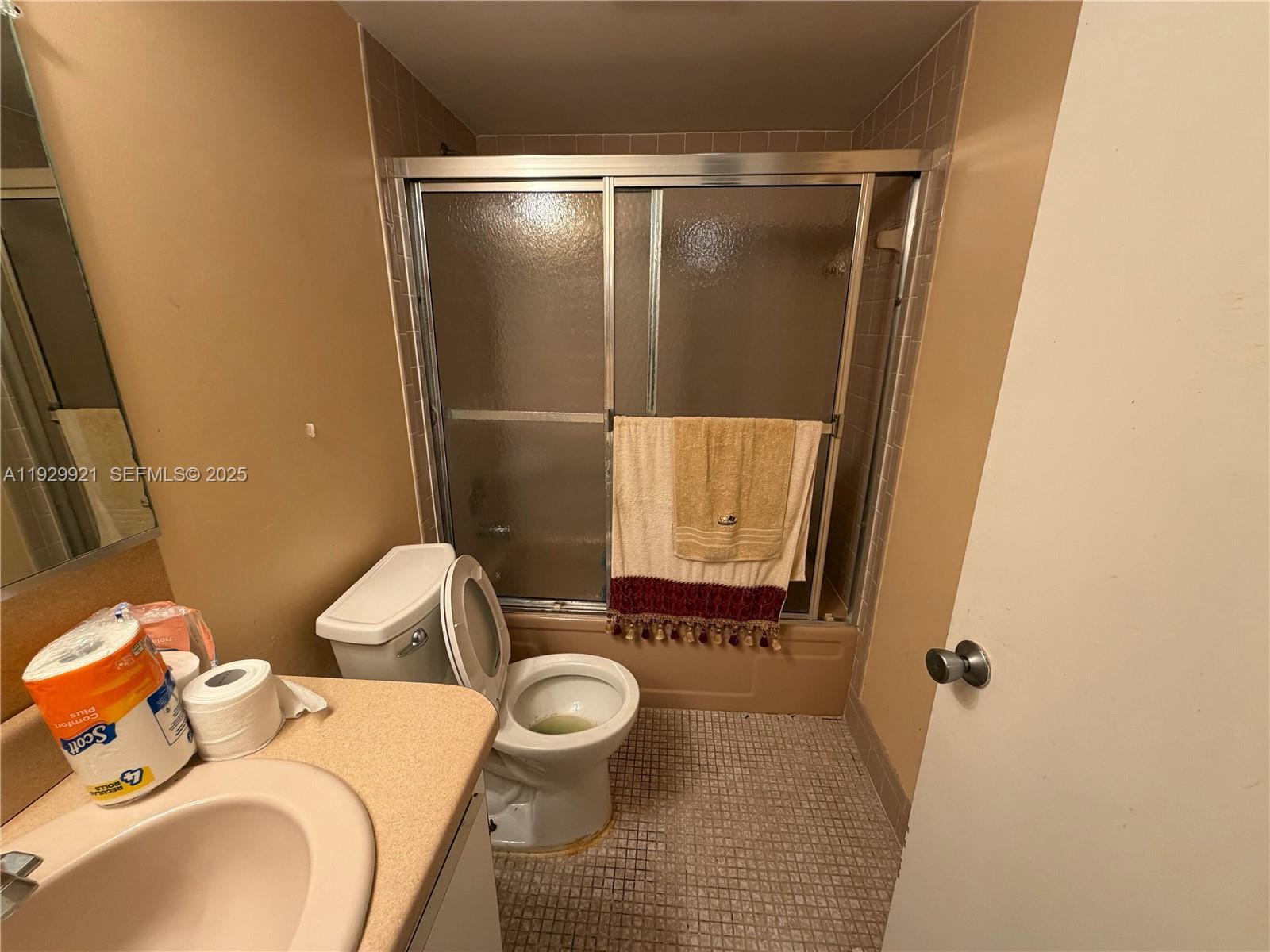 9 OF PALM SPRINGS 2 CONDO - Residential