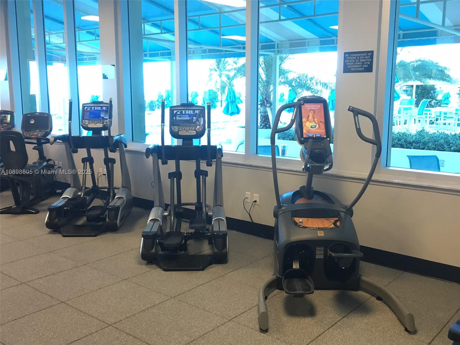 WAVE CONDO - Residential Lease