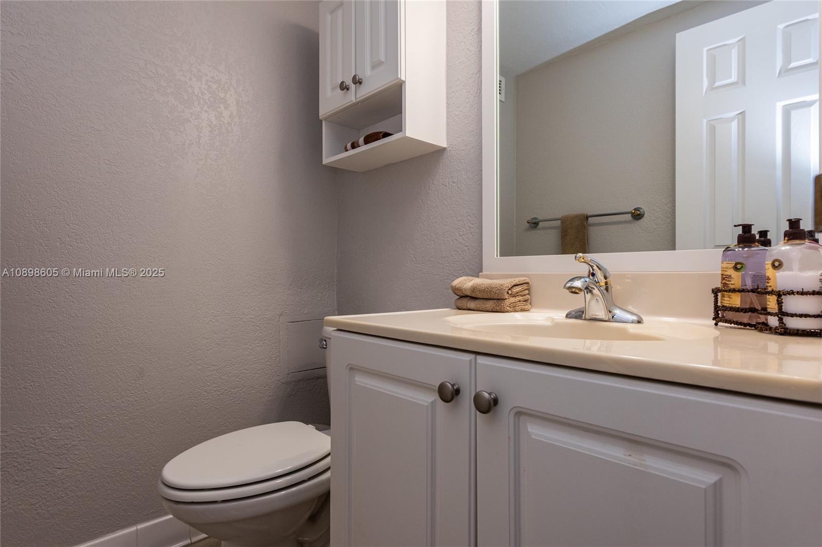 WAVE CONDO - Residential Lease