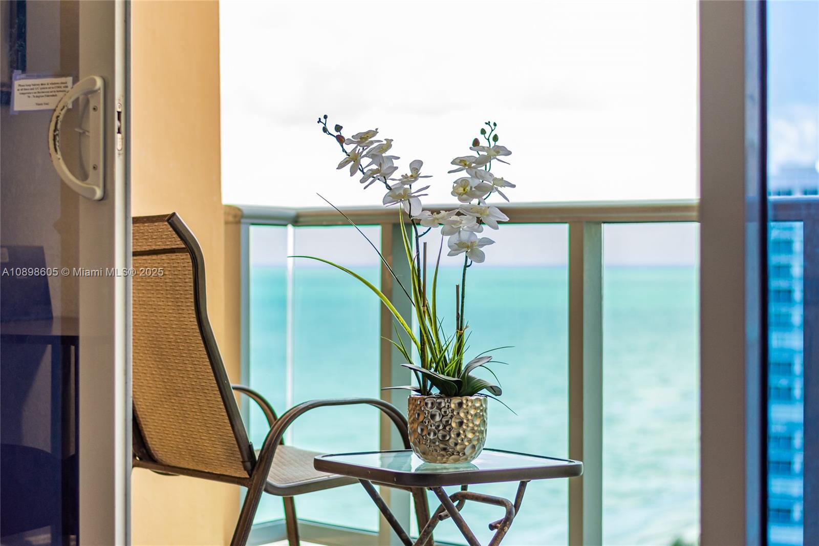 WAVE CONDO - Residential Lease