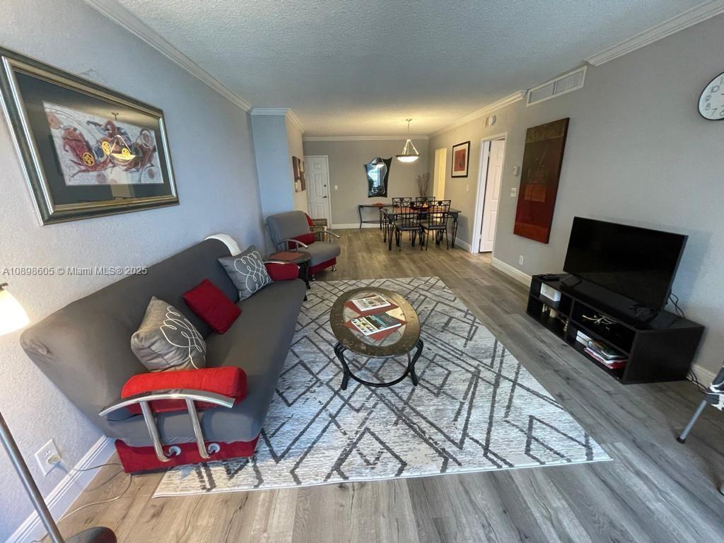 WAVE CONDO - Residential Lease