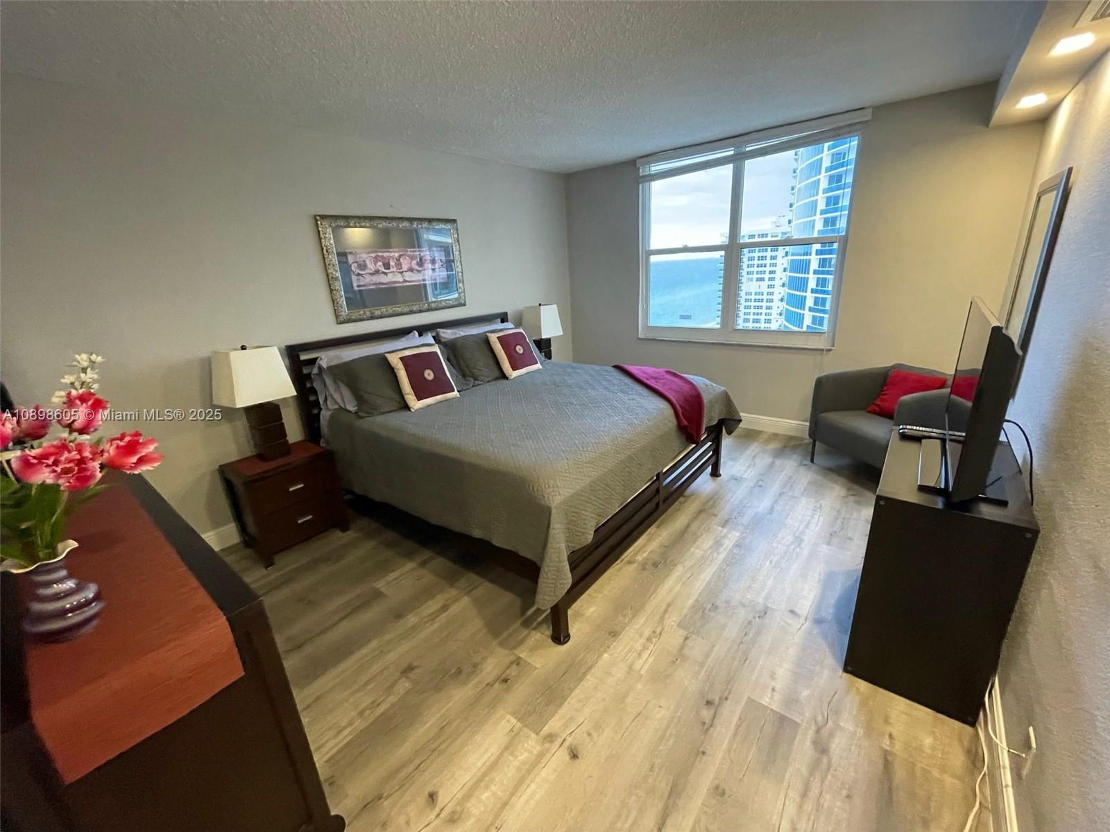 WAVE CONDO - Residential Lease