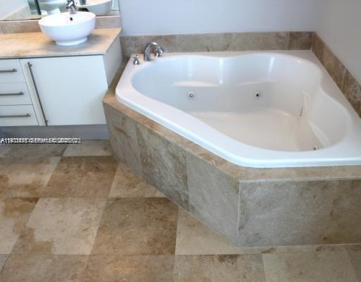 STAR LOFTS ON THE BAY CON - Residential Lease