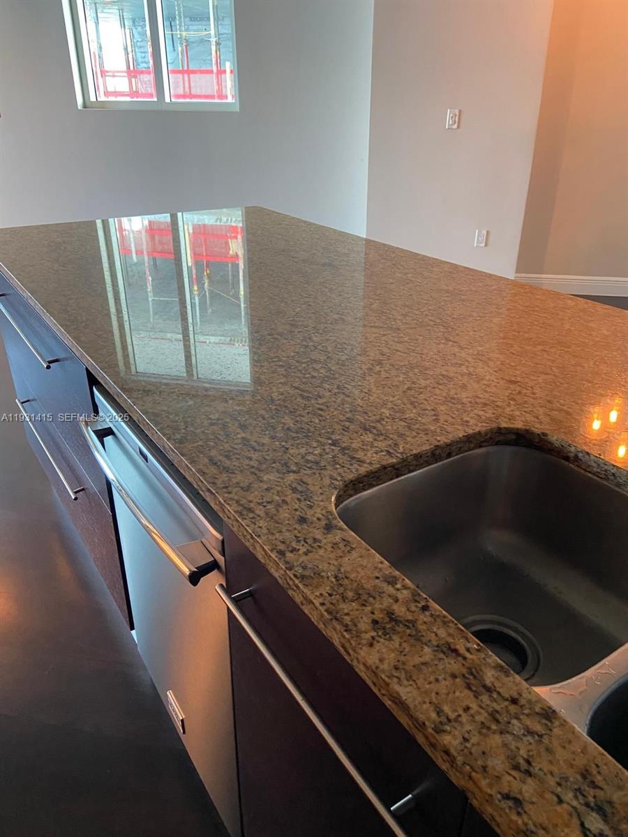 STAR LOFTS ON THE BAY CON - Residential Lease