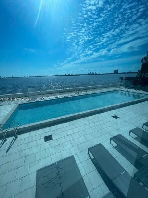 STAR LOFTS ON THE BAY CON - Residential Lease