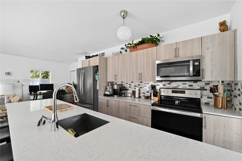 Tiny photo for 24 NW 13th Ave, Delray Beach, FL 33444 (MLS # A12025498)