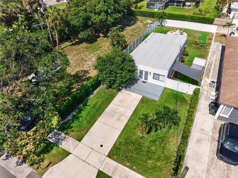 Tiny photo for 24 NW 13th Ave, Delray Beach, FL 33444 (MLS # A12025498)