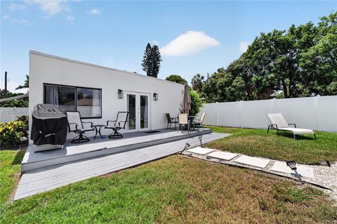 Tiny photo for 24 NW 13th Ave, Delray Beach, FL 33444 (MLS # A12025498)
