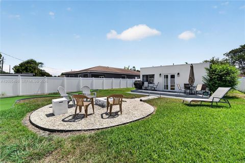 Tiny photo for 24 NW 13th Ave, Delray Beach, FL 33444 (MLS # A12025498)