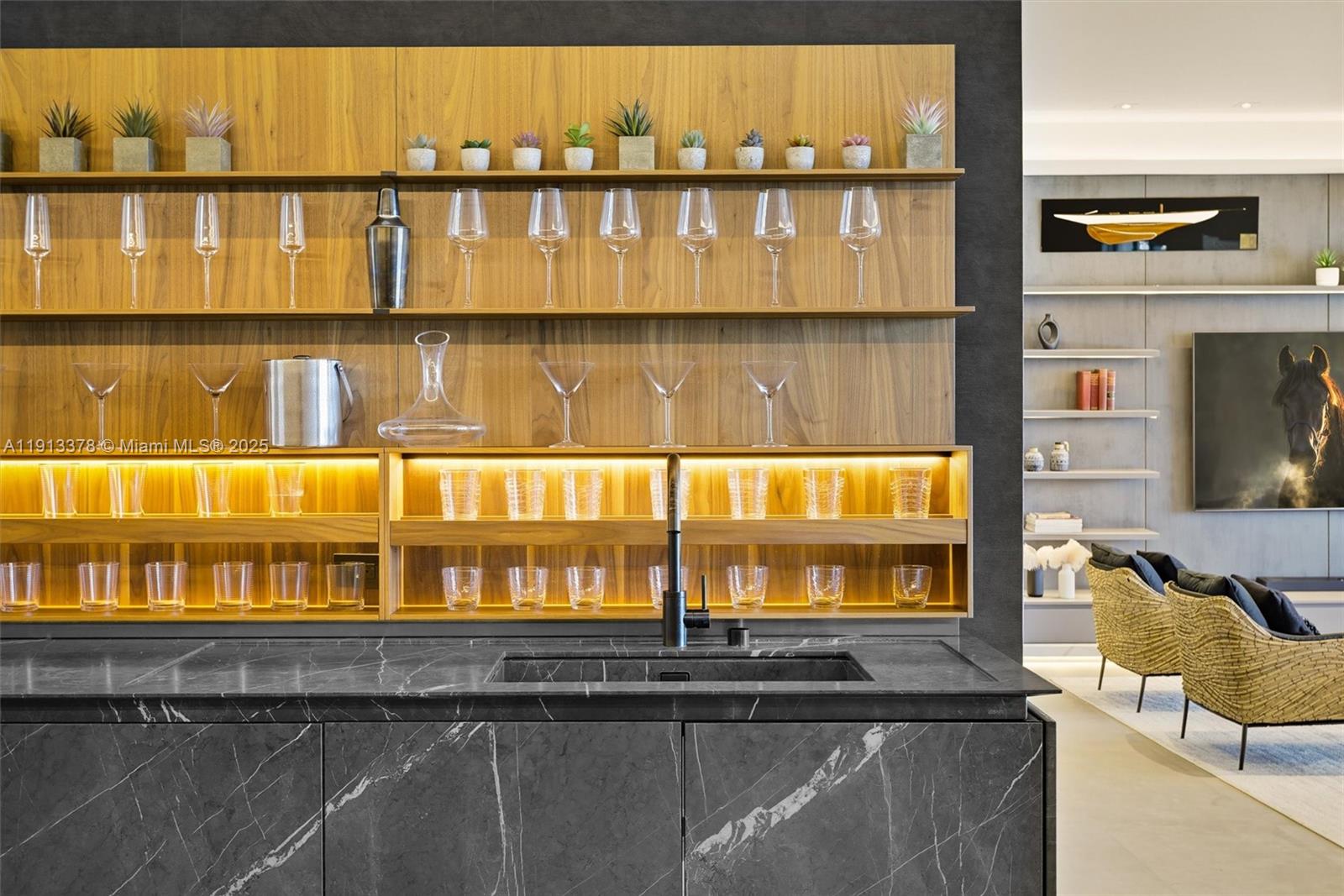 RONEY PALACE CONDO - Residential