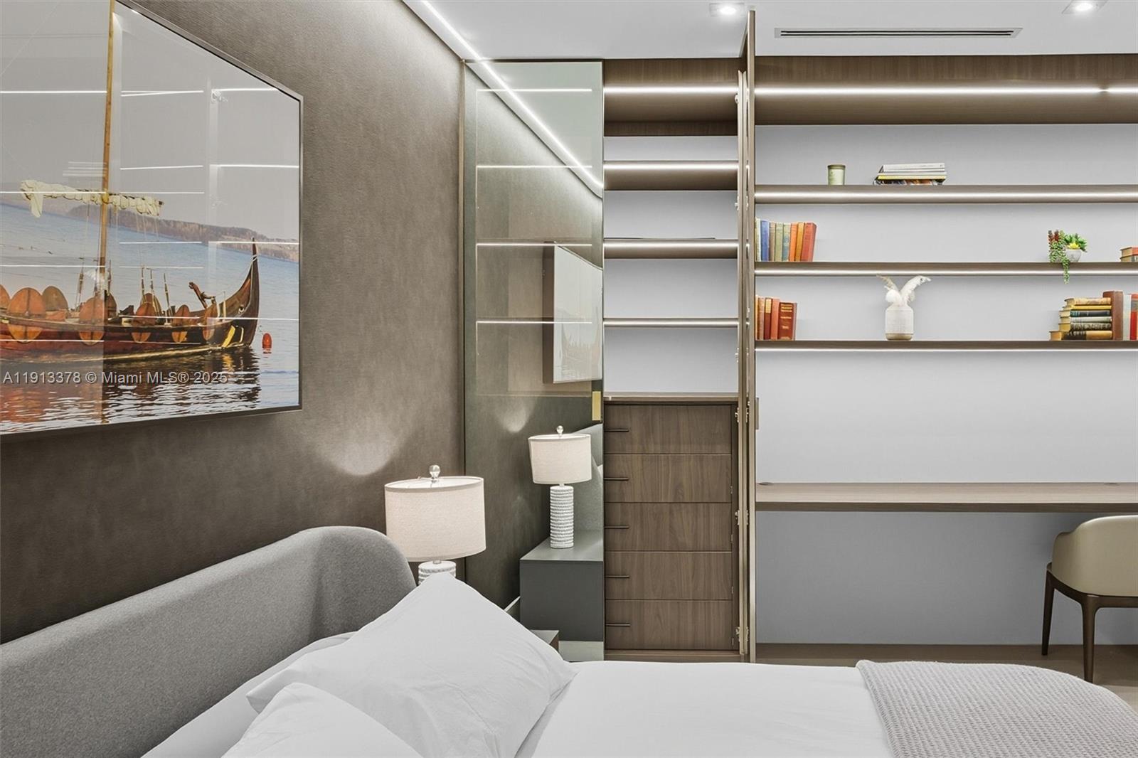 RONEY PALACE CONDO - Residential