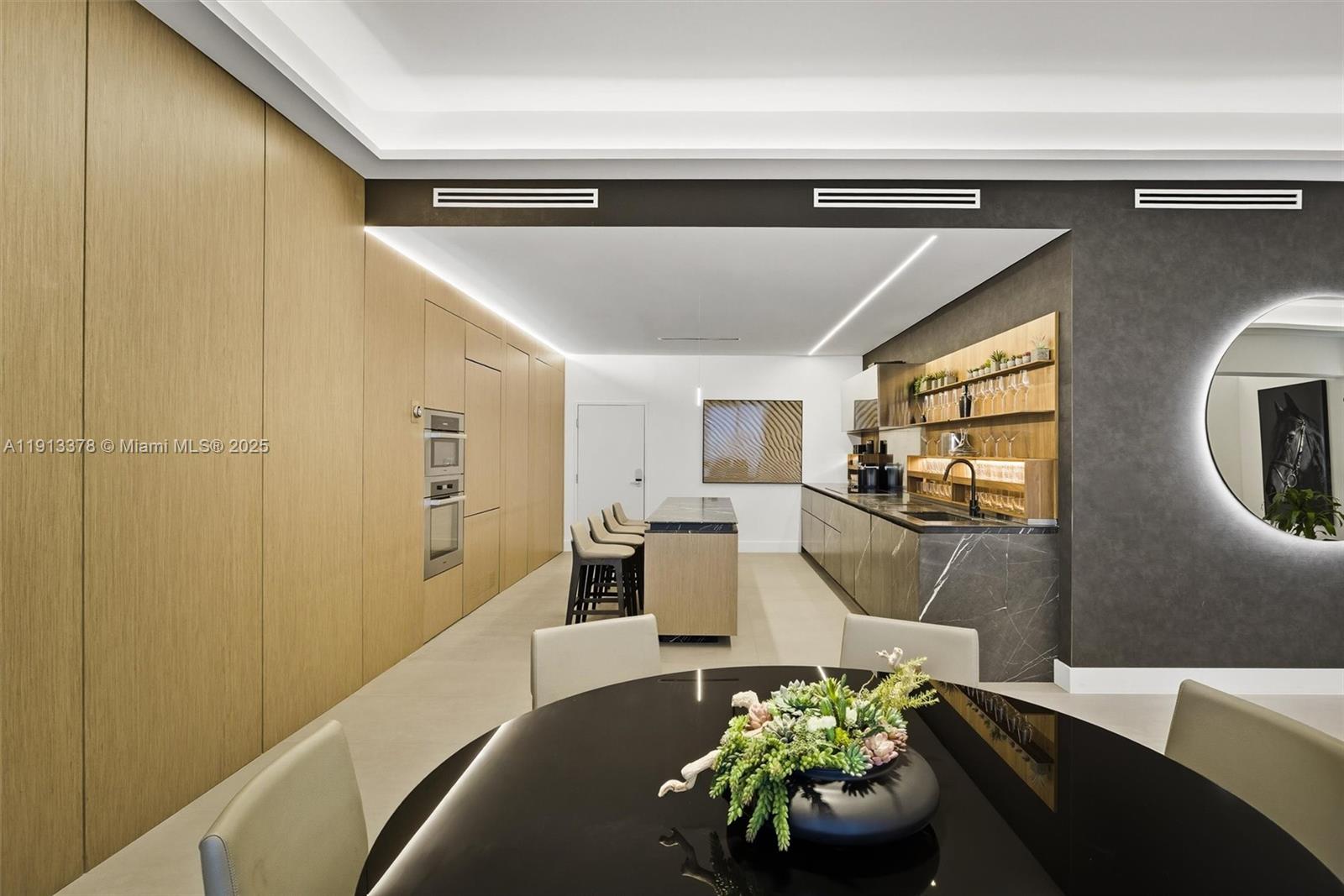 RONEY PALACE CONDO - Residential