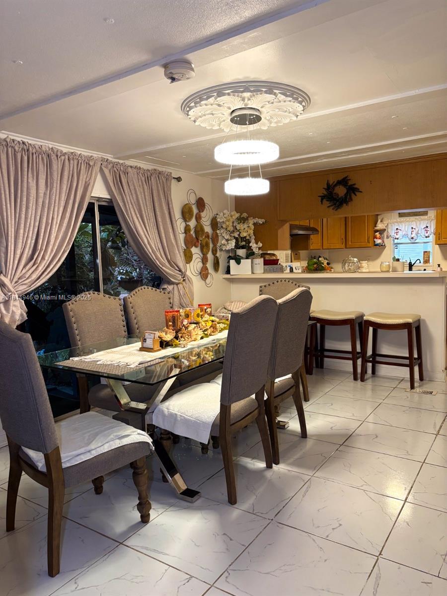 13191 Sw 9th St, Davie, Broward County, Florida - 3 Bedrooms  
2 Bathrooms - 